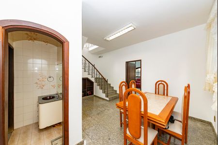 Casa à venda com 350m², 4 quartos e 2 vagasSala 3