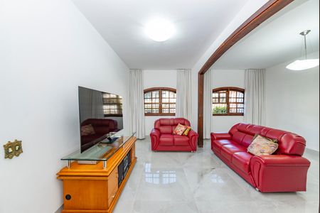 Casa à venda com 350m², 4 quartos e 2 vagasSala 1