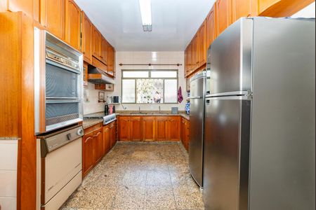 Casa à venda com 350m², 4 quartos e 2 vagasCozinha