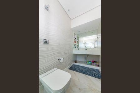 Casa à venda com 350m², 4 quartos e 2 vagasBanheiro da Suíte 2