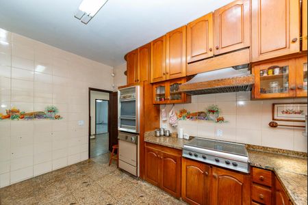 Casa à venda com 350m², 4 quartos e 2 vagasCozinha