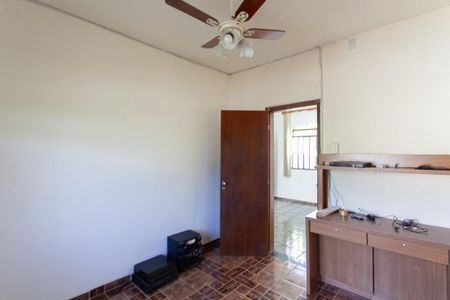 Casa à venda com 250m², 5 quartos e 3 vagasQuarto 3 - Casa 1