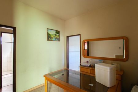 Casa à venda com 250m², 5 quartos e 3 vagas Casa à venda com 250m², 5 quartos e 3 vagasSala 2 - Casa 2