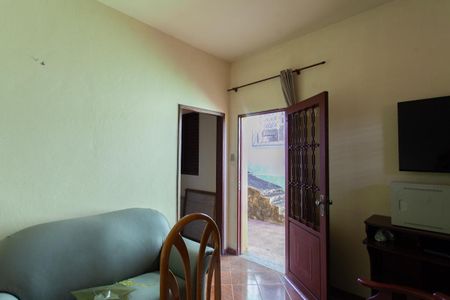 Casa à venda com 250m², 5 quartos e 3 vagas Casa à venda com 250m², 5 quartos e 3 vagasSala 1 - Casa 2