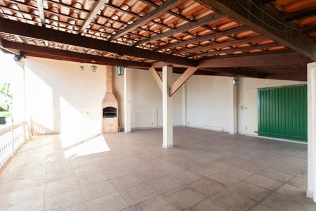 Casa à venda com 250m², 5 quartos e 3 vagas Casa à venda com 250m², 5 quartos e 3 vagasGaragem e Espaço Gourmet