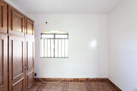 Casa à venda com 250m², 5 quartos e 3 vagas Casa à venda com 250m², 5 quartos e 3 vagasQuarto 2 - Casa 1