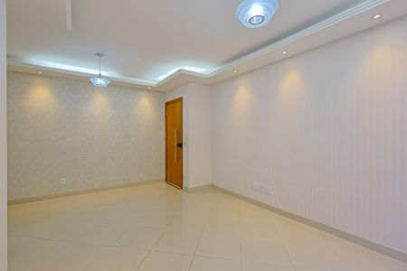 Apartamento à venda com 130m², 3 quartos e 2 vagasSala