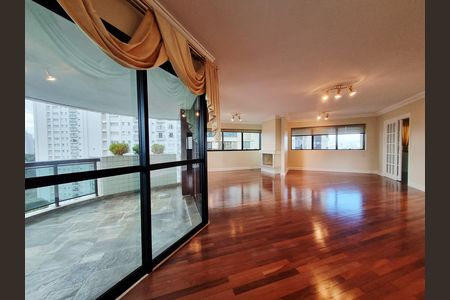 Apartamento para alugar com 288m², 4 quartos e 4 vagasSala