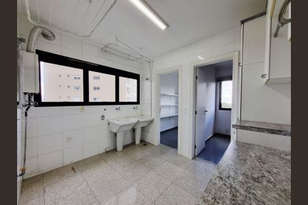 Apartamento para alugar com 288m², 4 quartos e 4 vagasÁrea de Serviço