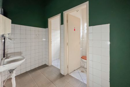 Casa para alugar com 447m², 3 quartos e 1 vaga Casa para alugar com 447m², 3 quartos e 1 vagaBanheiros - Térreo