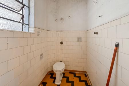 Casa para alugar com 447m², 3 quartos e 1 vaga Casa para alugar com 447m², 3 quartos e 1 vagaBanheiro de serviço