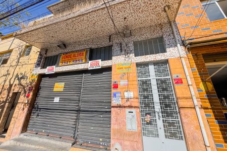 Casa para alugar com 447m², 3 quartos e 1 vaga Casa para alugar com 447m², 3 quartos e 1 vagaFachada + Plaquinha