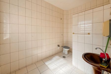 Casa para alugar com 447m², 3 quartos e 1 vaga Casa para alugar com 447m², 3 quartos e 1 vagaBanheiro