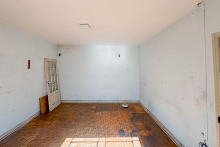 Casa para alugar com 447m², 3 quartos e 1 vaga Casa para alugar com 447m², 3 quartos e 1 vagaQuarto de Serviço