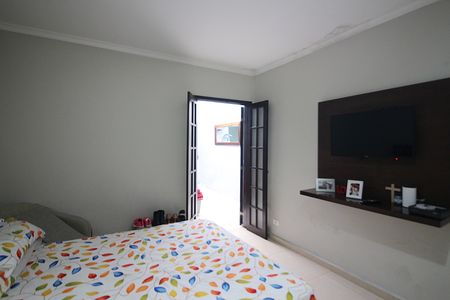 Casa à venda com 145m², 2 quartos e 2 vagasSuíte