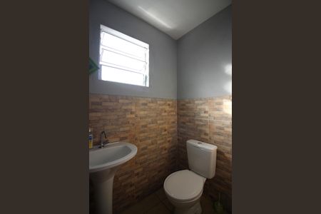 Casa à venda com 145m², 2 quartos e 2 vagasLavabo