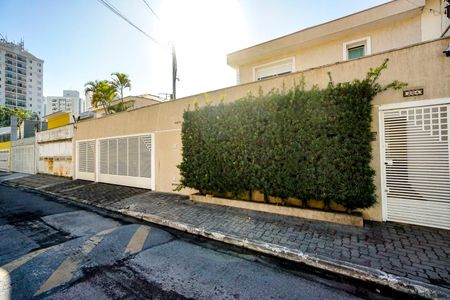 Casa para alugar com 400m², 3 quartos e 3 vagasFachada