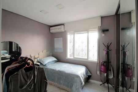 Casa à venda com 227m², 4 quartos e 2 vagas Casa à venda com 227m², 4 quartos e 2 vagasQuarto 1