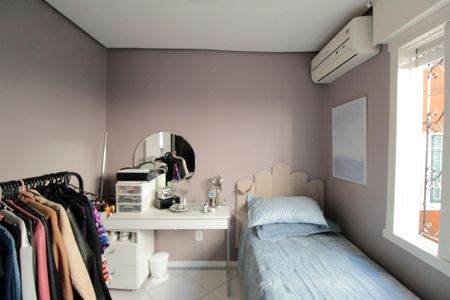 Casa à venda com 227m², 4 quartos e 2 vagas Casa à venda com 227m², 4 quartos e 2 vagasQuarto 1