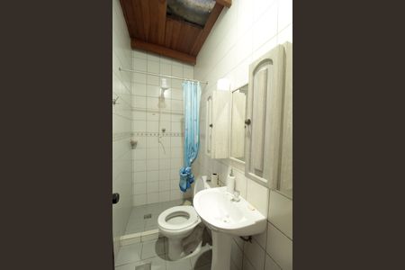 Casa à venda com 227m², 4 quartos e 2 vagas Casa à venda com 227m², 4 quartos e 2 vagasBanheiro 2