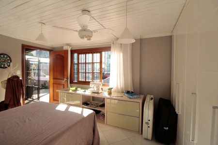 Casa à venda com 227m², 4 quartos e 2 vagas Casa à venda com 227m², 4 quartos e 2 vagasQuarto 4