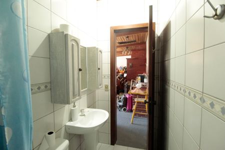 Casa à venda com 227m², 4 quartos e 2 vagas Casa à venda com 227m², 4 quartos e 2 vagasBanheiro 2