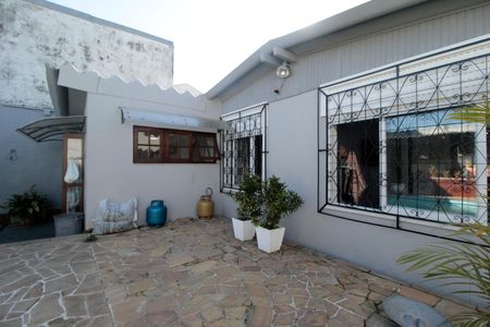 Casa à venda com 227m², 4 quartos e 2 vagas Casa à venda com 227m², 4 quartos e 2 vagasQuintal