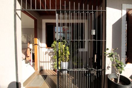 Casa à venda com 227m², 4 quartos e 2 vagas Casa à venda com 227m², 4 quartos e 2 vagasFachada