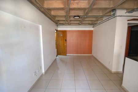 Apartamento à venda com 77m², 3 quartos e 1 vagaSala