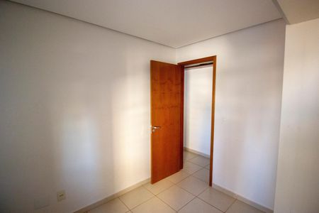 Apartamento à venda com 77m², 3 quartos e 1 vagaQuarto 2