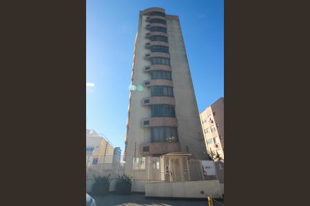 Apartamento à venda com 70m², 2 quartos e 2 vagasFachada do Prédio