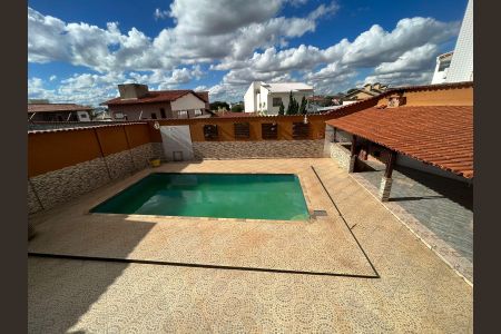 Casa para alugar com 630m², 4 quartos e 6 vagas