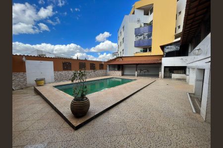 Casa para alugar com 630m², 4 quartos e 6 vagas