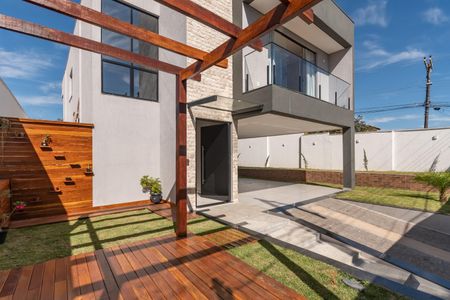 Casa à venda com 200m², 3 quartos e 3 vagasEntrada