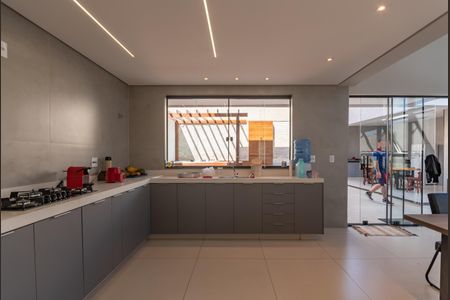 Casa à venda com 200m², 3 quartos e 3 vagasCozinha