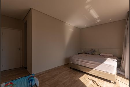 Casa à venda com 200m², 3 quartos e 3 vagasSuíte