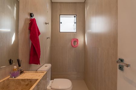 Casa à venda com 200m², 3 quartos e 3 vagasBanheiro Social 2