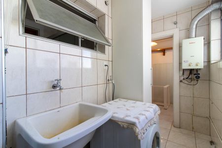 Apartamento para alugar com 135m², 2 quartos e 1 vagaÁrea de Serviço