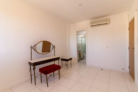 Apartamento para alugar com 135m², 2 quartos e 1 vagaSuíte