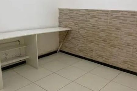 Casa para alugar com 90m², 2 quartos e sem vaga