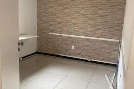 Casa para alugar com 90m², 2 quartos e sem vaga