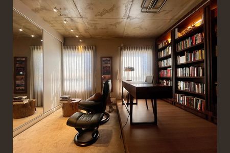 Apartamento à venda com 140m², 2 quartos e 4 vagasEscritório