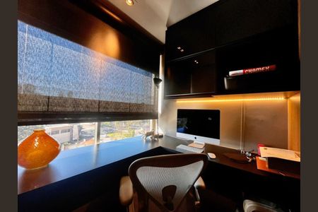 Apartamento à venda com 140m², 2 quartos e 4 vagasSala de TV