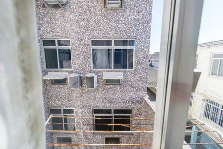 Apartamento à venda com 106m², 3 quartos e 1 vaga Apartamento à venda com 106m², 3 quartos e 1 vagaVista do Quarto de Serviço