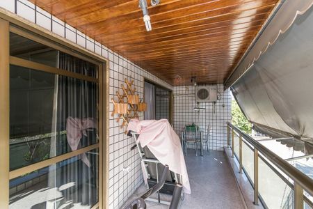 Apartamento à venda com 106m², 3 quartos e 1 vaga Apartamento à venda com 106m², 3 quartos e 1 vagaVaranda da Sala