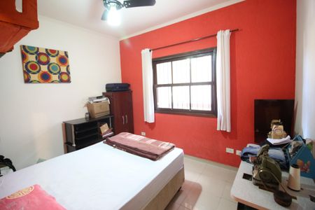 Casa à venda com 160m², 3 quartos e 8 vagasQuarto 2