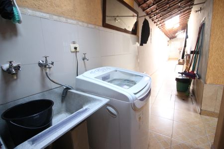 Casa à venda com 160m², 3 quartos e 8 vagasÁrea de Serviço