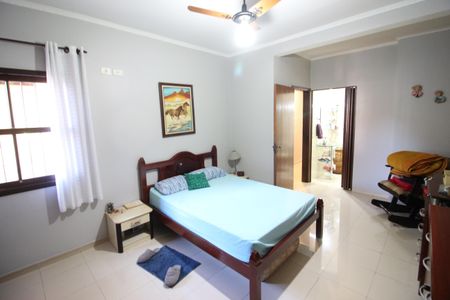 Casa à venda com 160m², 3 quartos e 8 vagasSuíte