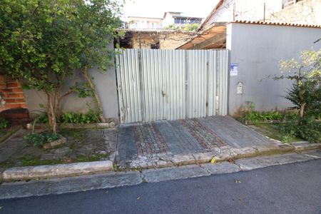 Casa à venda com 160m², 3 quartos e 8 vagasFachada