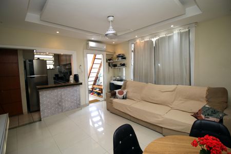 Apartamento à venda com 80m², 2 quartos e sem vagaSala